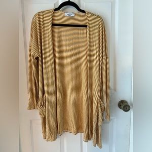 Carly Jean Los Angeles kimono